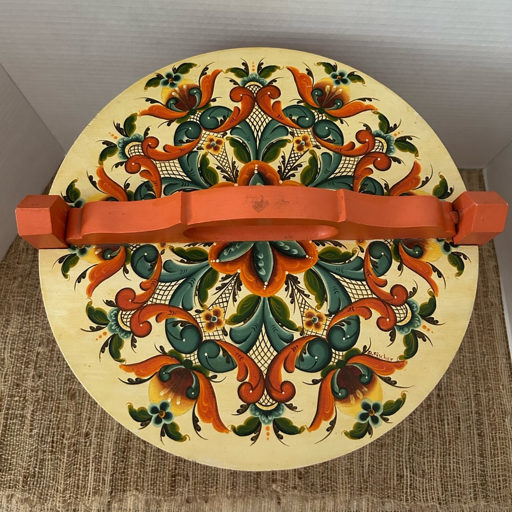 Norwegian Rosemaling Box With Lid And Handle. Vintage Hand Painted.